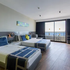 Quadruple Room Sea View